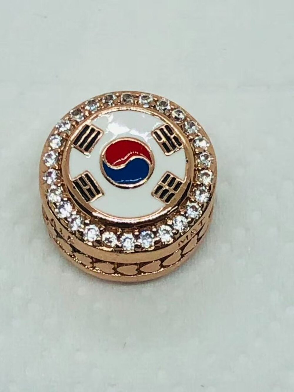 ✨ ✨Pandora South Korea Exclusive Country Sparkling Round Flag Charm